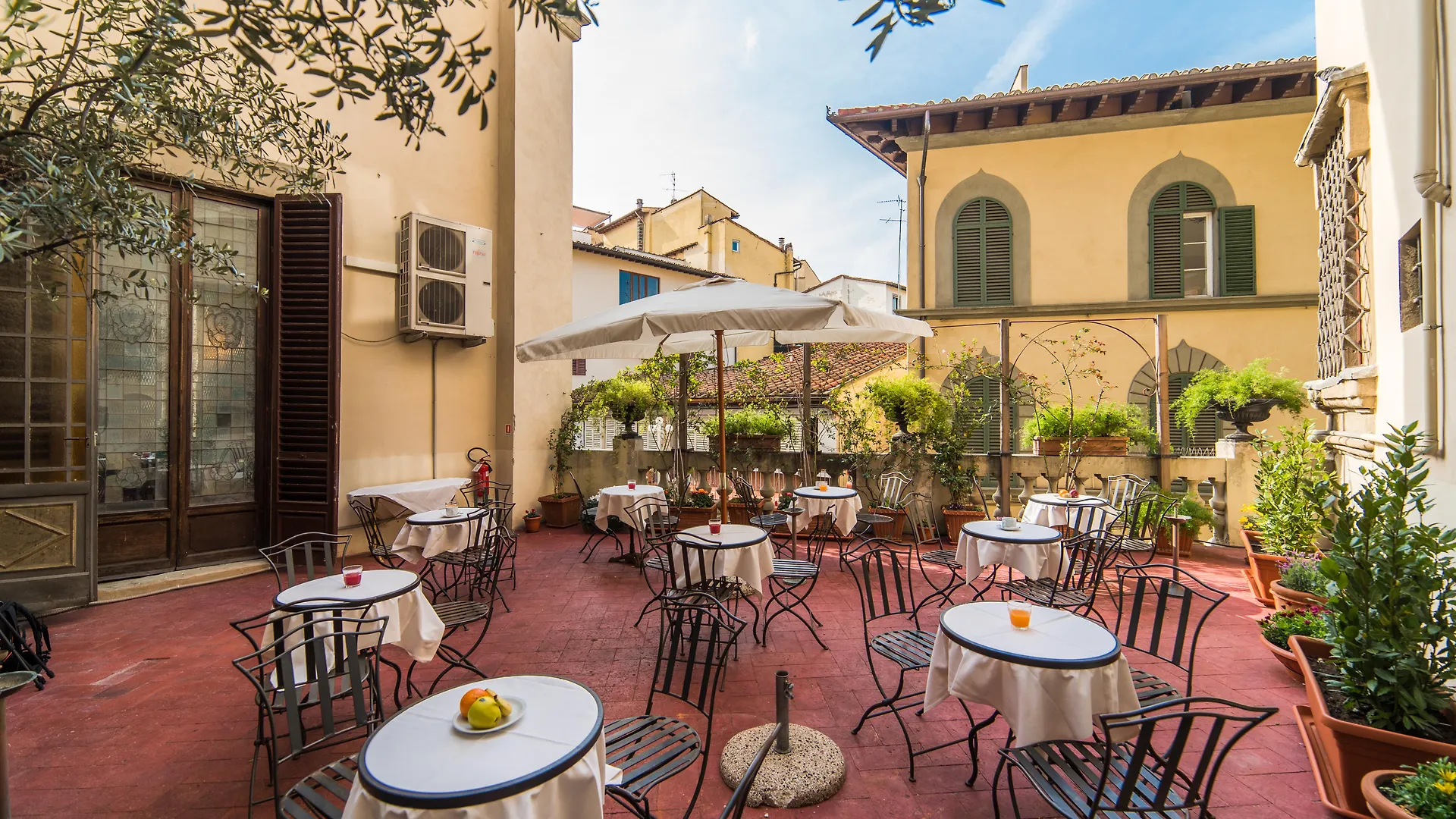***  Hotel Paris Florence Italy